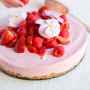 Strawberry Ice-cream Cake