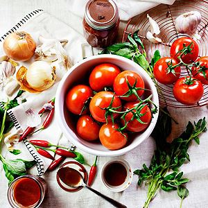 Basil Garlic Tomato Sauce