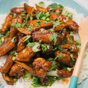 Slow Cooked Sticky Chicky Wings