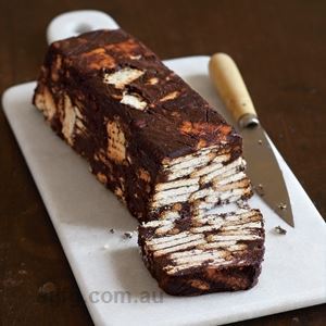 No Bake Chocolate Cake - by Pomme Larmoyer