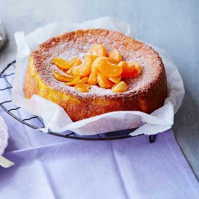 Mandarin and Almond Cake - Recipe by 4 Ingredients