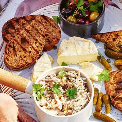 Potted Ham and Garlic Crostini