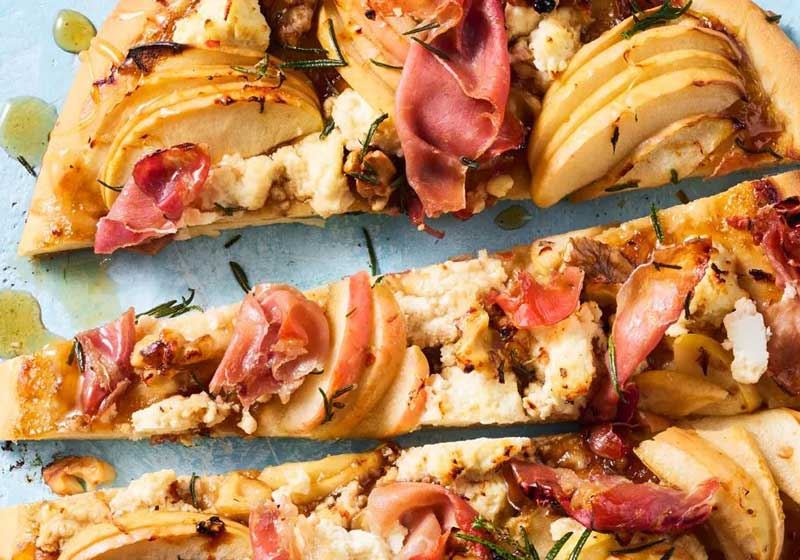 Honey-roasted Apple and Rosemary Pizza