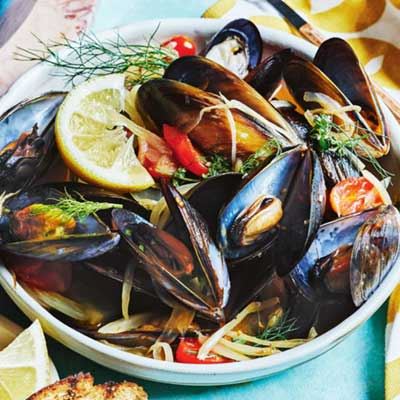 Mussels with Fennel, Tomato and Pepperberry