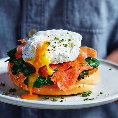 Poached Egg and Smoked Salmon Bagels