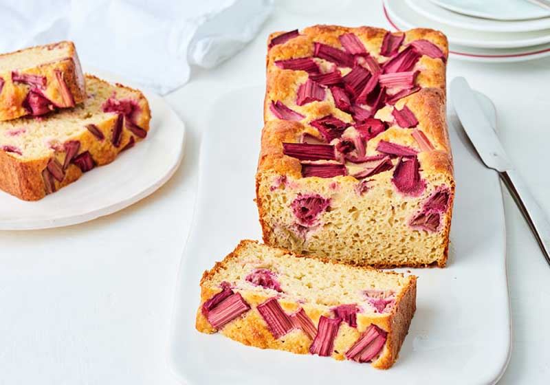 Lemon and Rhubarb Yoghurt Cake