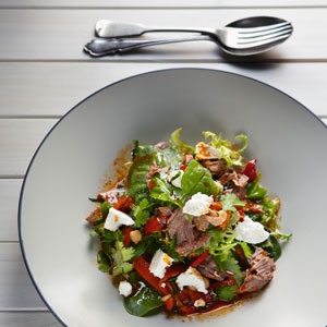 Lamb Salad with Spinach, Goats' Cheese and Chickpeas