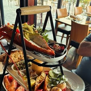SEAFOOD TOWER