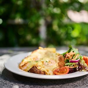 Thursday Parmi Night