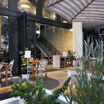 Banksy Bar & Kitchen