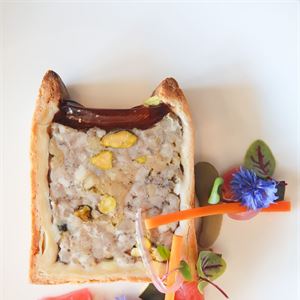 Experience the art of Pâté en Croûte