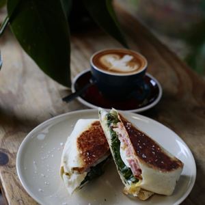 Brekkie Wrap