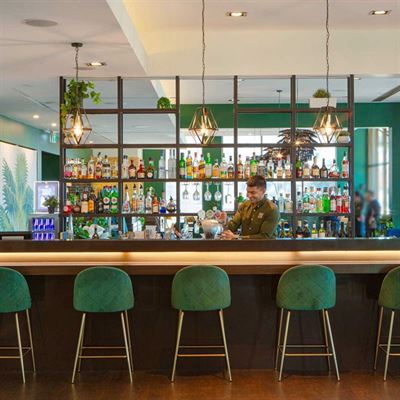 Meze Restaurant & Bar