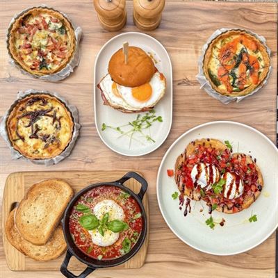 Amici Street Cafe