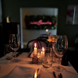 Candlelit Dinners