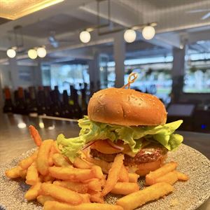 Weekdays Lunch + Wine for 2!