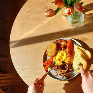 Big Brekkie, Big Comfort