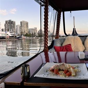 SNEEKY MID-WEEKY DINNER CRUISE FOR TWO!