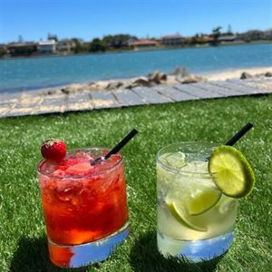 Happy Hour At Nosso Cafe