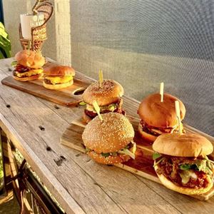 Burger And Sunset Lovers!