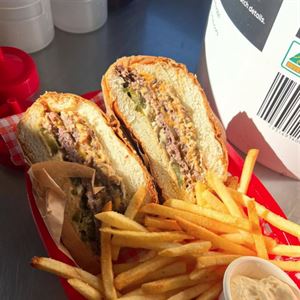 Sink Your Teeth Into Winter Warmers – Juicy Burgers That Hit The Spot