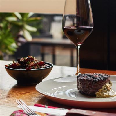 St Albi Bar & Eatery
