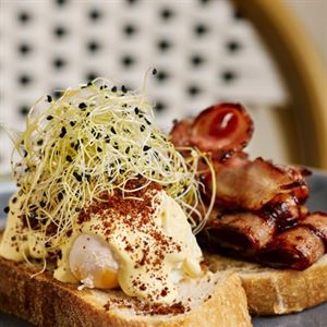 Weekends Are for Benny Lovers!