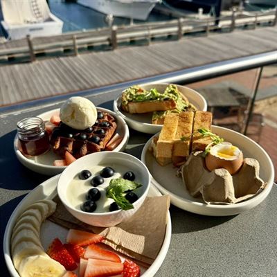 Skeetas Waterfront Restaurant