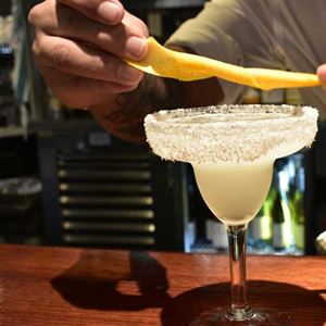 Cheers to Better Happy Hours – Irresistible Cocktails Await!