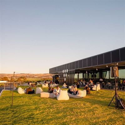 Vale Restaurant & Bar