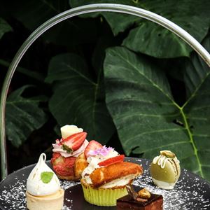 FLAXTON LUXE HIGH TEA