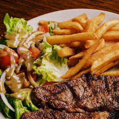 Bennys Bar & Cafe