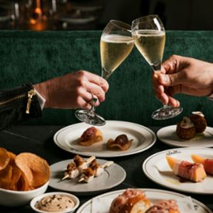 BOTTOMLESS BRUNCH