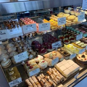 Franks cakes tues-sun 8.00am-3.00pm