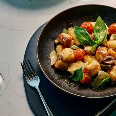 Strato Melbourne - Bar and Restaurant