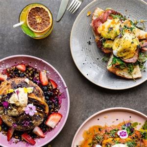 Brunch at Ozmosis 