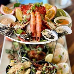 Seafood Lovers, Rejoice at Psari Bar & Grill!