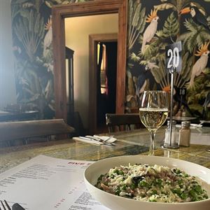 Seasonal Mains at Five Flags