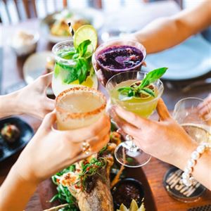 Cocktails & Mocktails with Flair