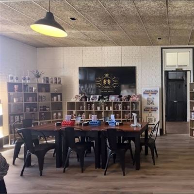 Burning Oil Cafe