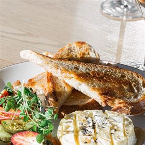 Breakfast by the Beach at Coolum