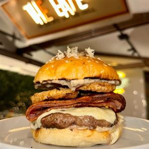 Burger & Wings Night