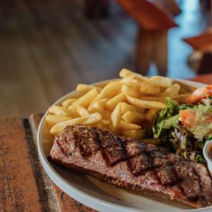 Airlie’s Original Steakhouse & Bourbon Bar