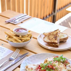 All Day Breakfast at Middle Ground