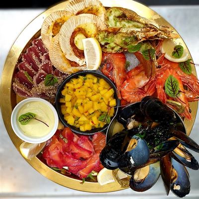 The George Bar & Dining