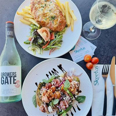 Skeetas Waterfront Restaurant