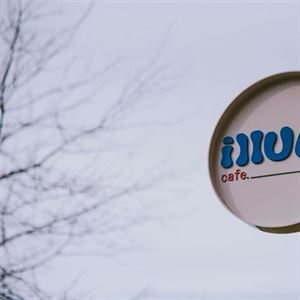 Sweetly Inclusive: Hot Cakes at Illume & Every Easter Egg Imaginable