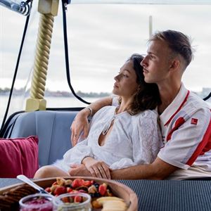 Special Offer ~ Luxury Gondola cruise with Cheese & wine 