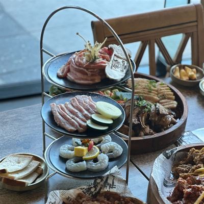 Yi Dynasty Korean BBQ Restaurant & HOT POT