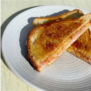 Shaved Ham & Cheddar Delight